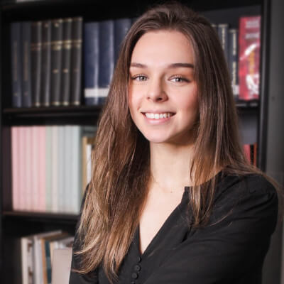 Nicole de Oliveira de Toledo